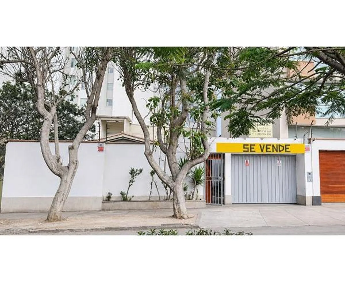 Calle Las Fresas Surco Lima